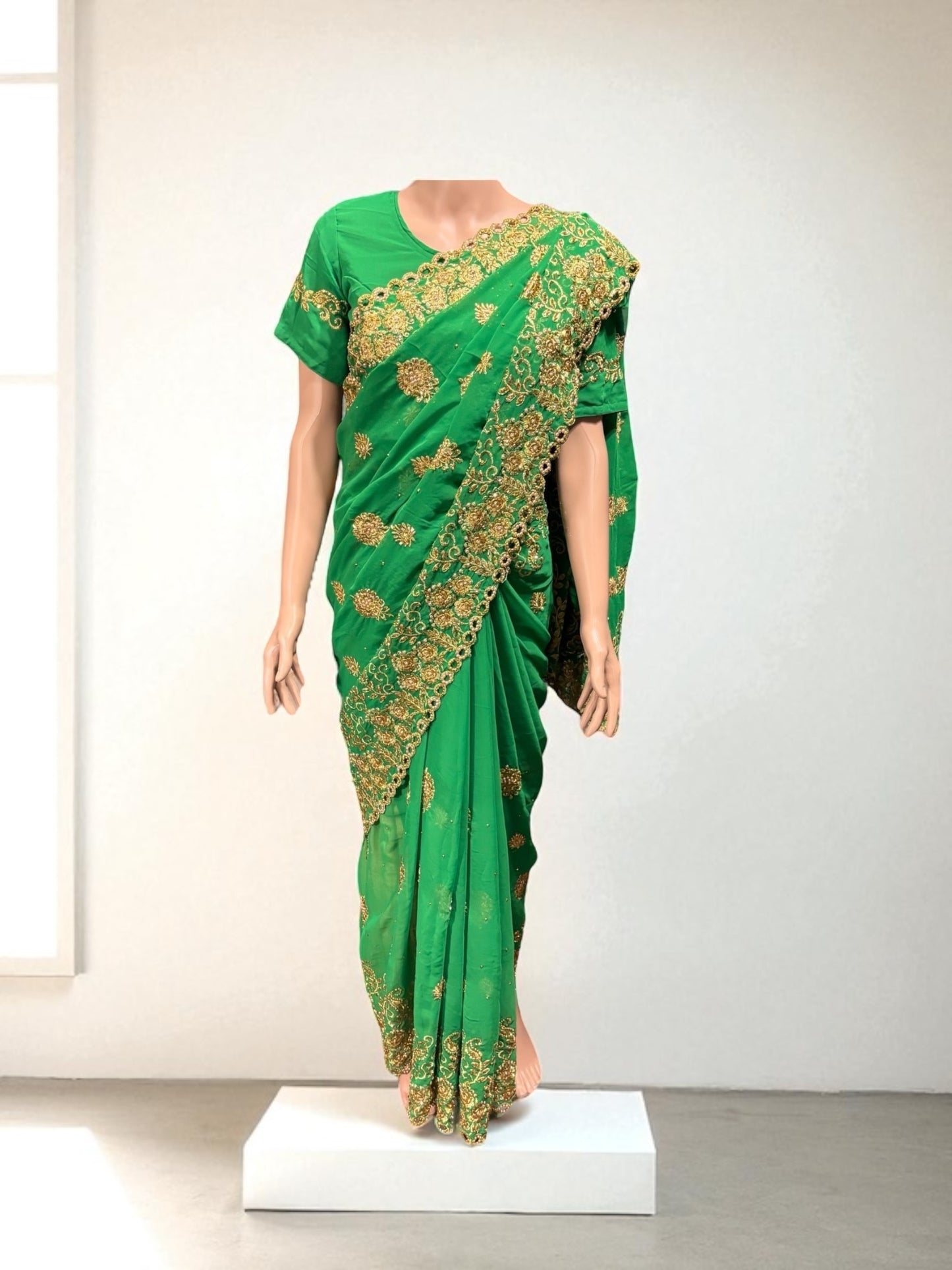 Traditional Designer Green Saree with Ready Blouse – Elegant Indian Ethnic Wear - Saree Ghor Charlotte