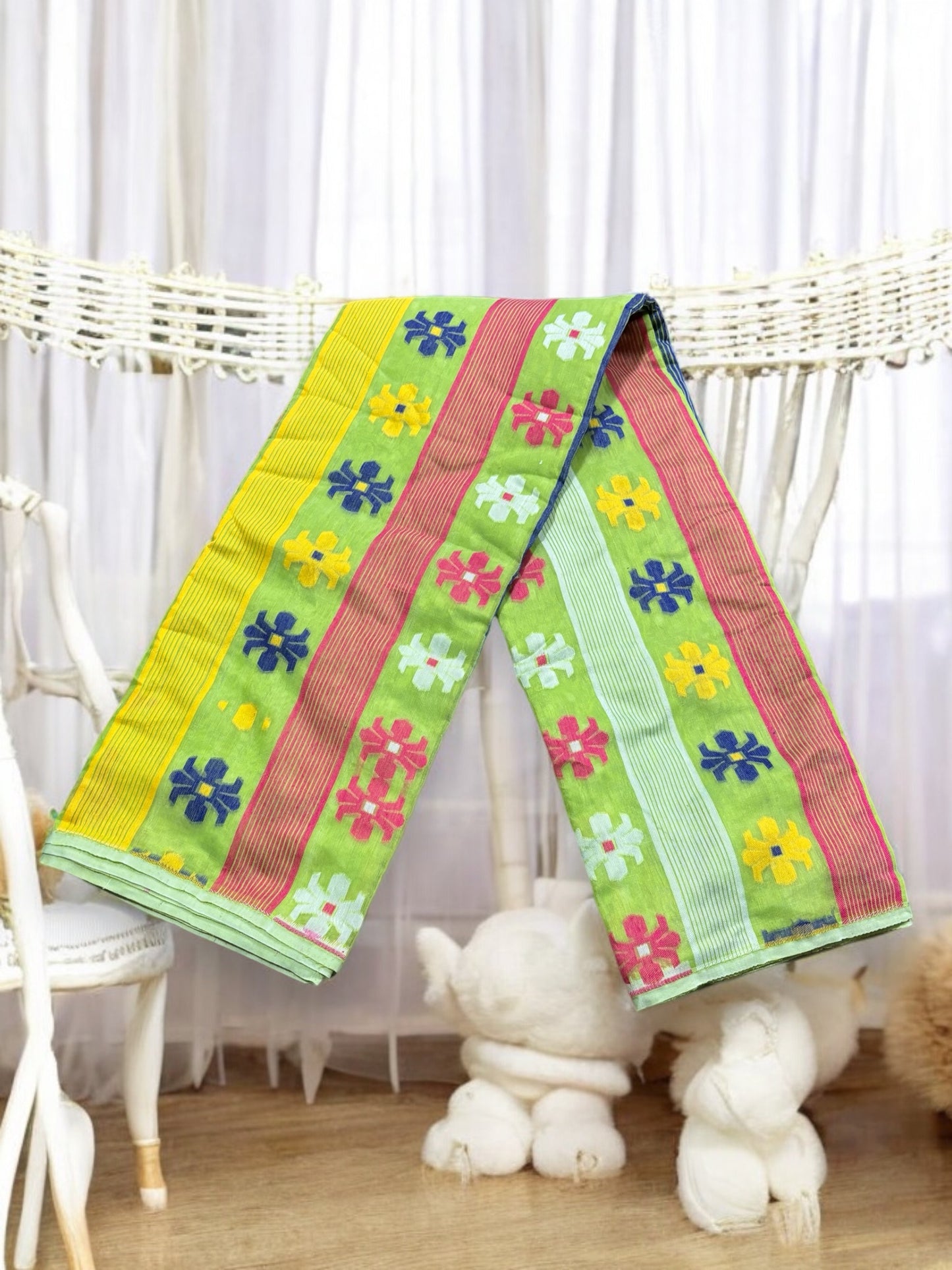 Traditional Jamdani Saree for a Ethnic Look - Indian Ethnic Wear for Women -04 - Saree Ghor Charlotte