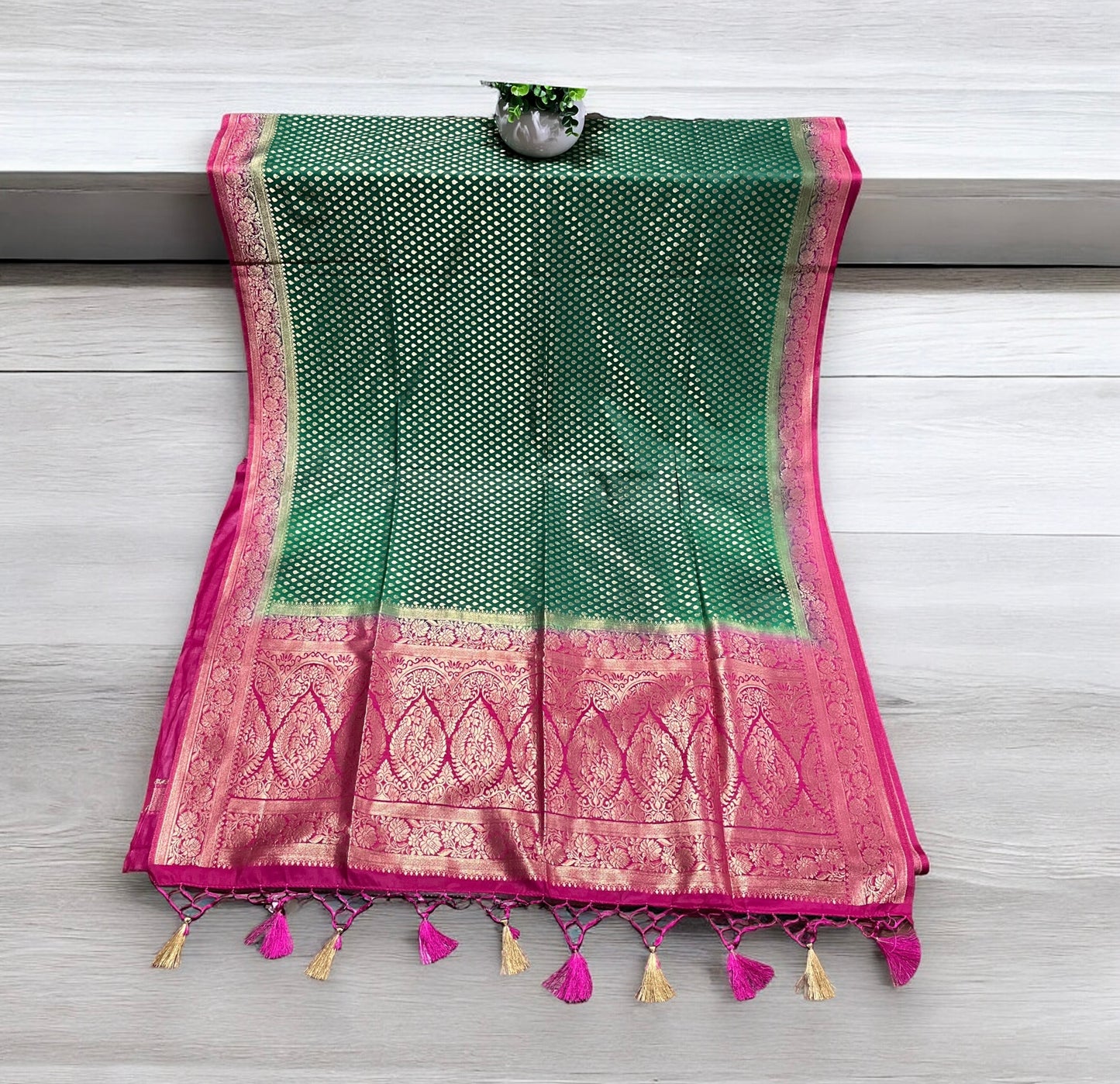 Opara Silk Saree for a Classic Look