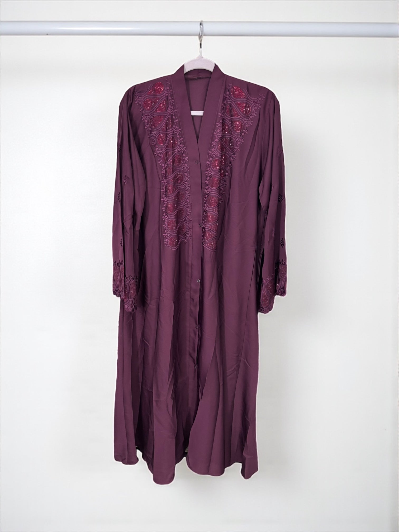 Women’s black abaya with matching dupatta, modest Islamic dress by Saree Ghor Charlotte, featuring elegant fabric and traditional design.