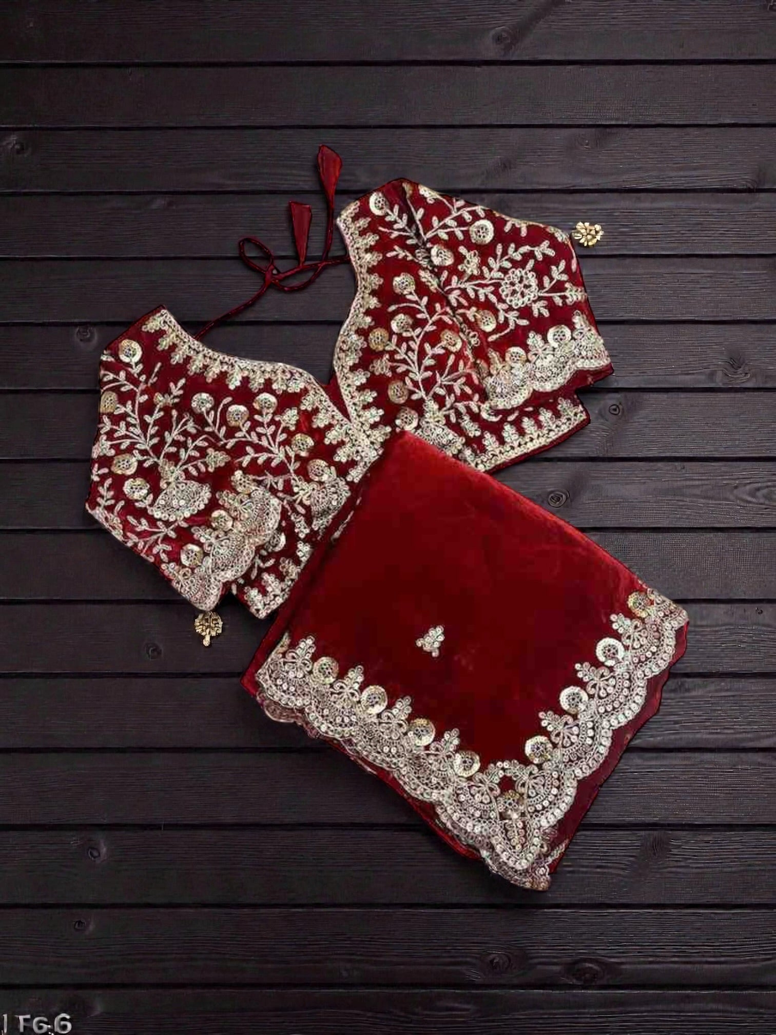 Traditional Saree with Ready Blouse, Cultural Wear for Women