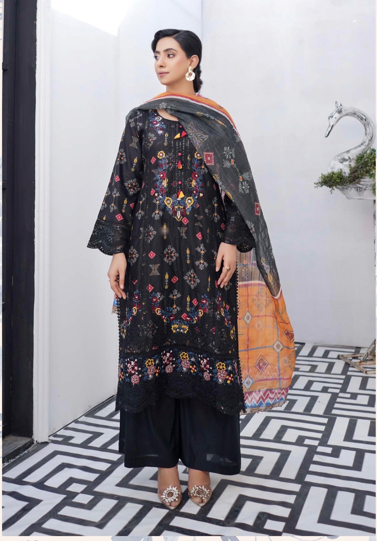 Pakistani Cotton Salwar Kameez, Cultural Wear for Women