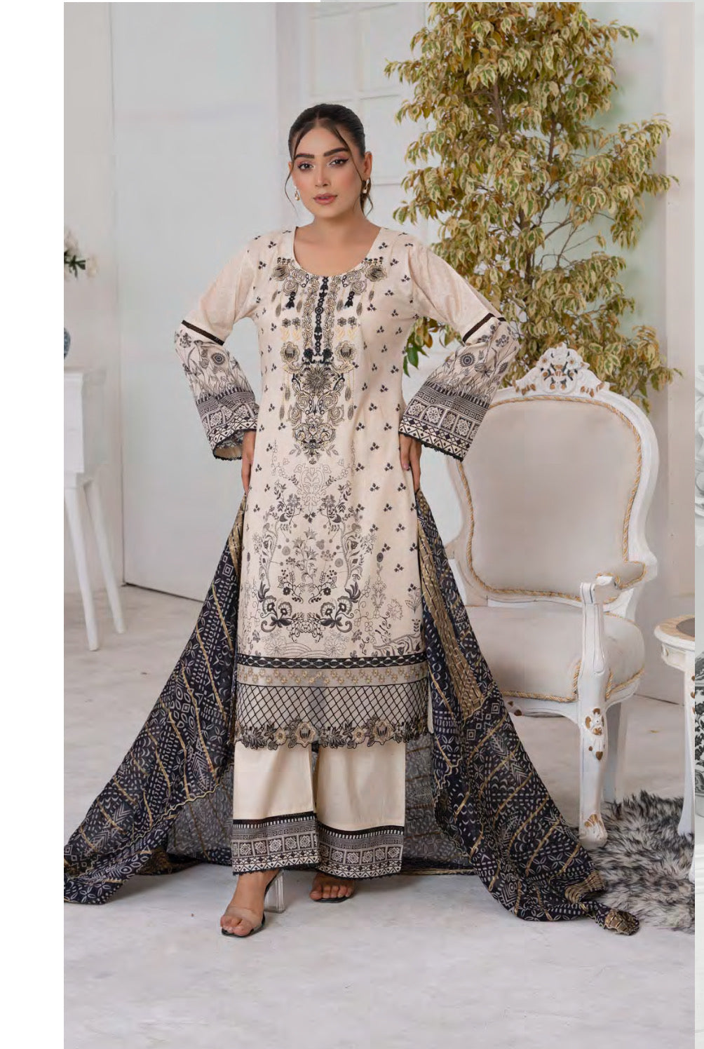 Traditional Pakistani Salwar Kameez Suit - D06