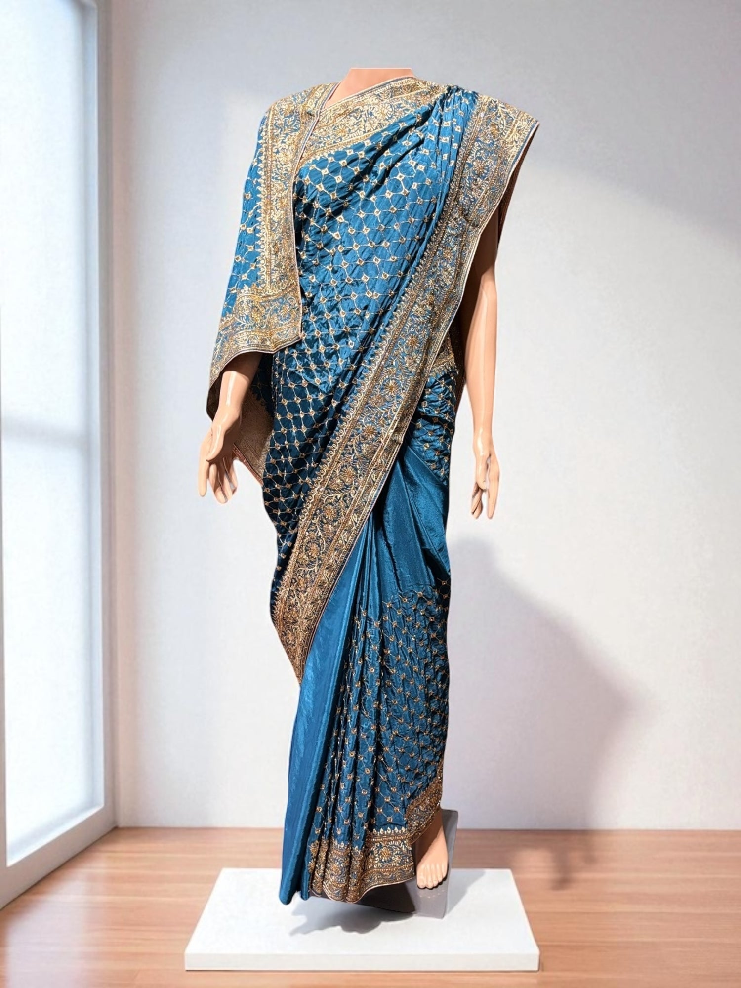 Sublime Simplicity: Traditional Designer Saree- Indian Ethnic Wear for Women - Saree Ghor Charlotte