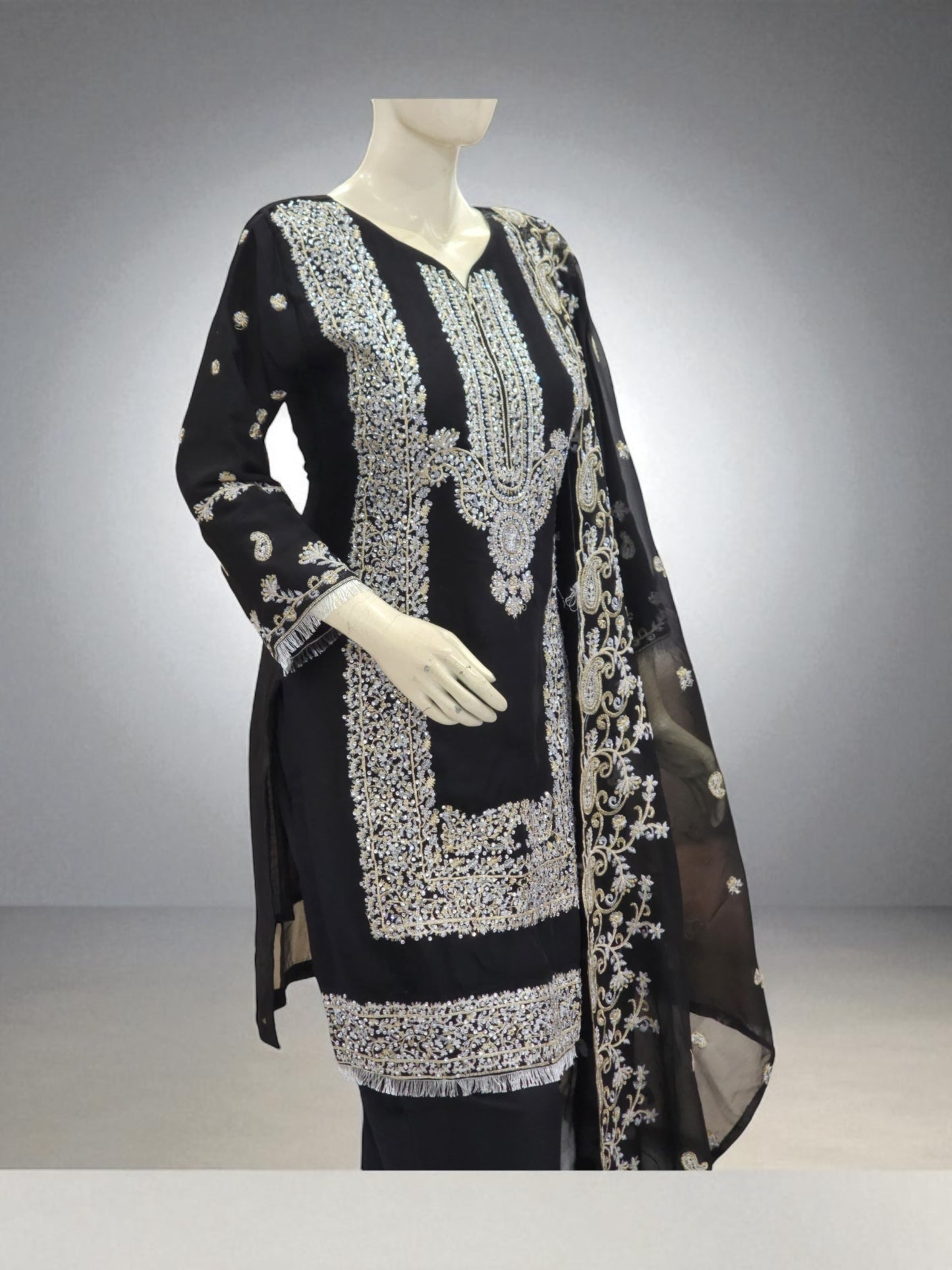 Traditional Salwar Kameez, Cultural Wear for Women, Aug11