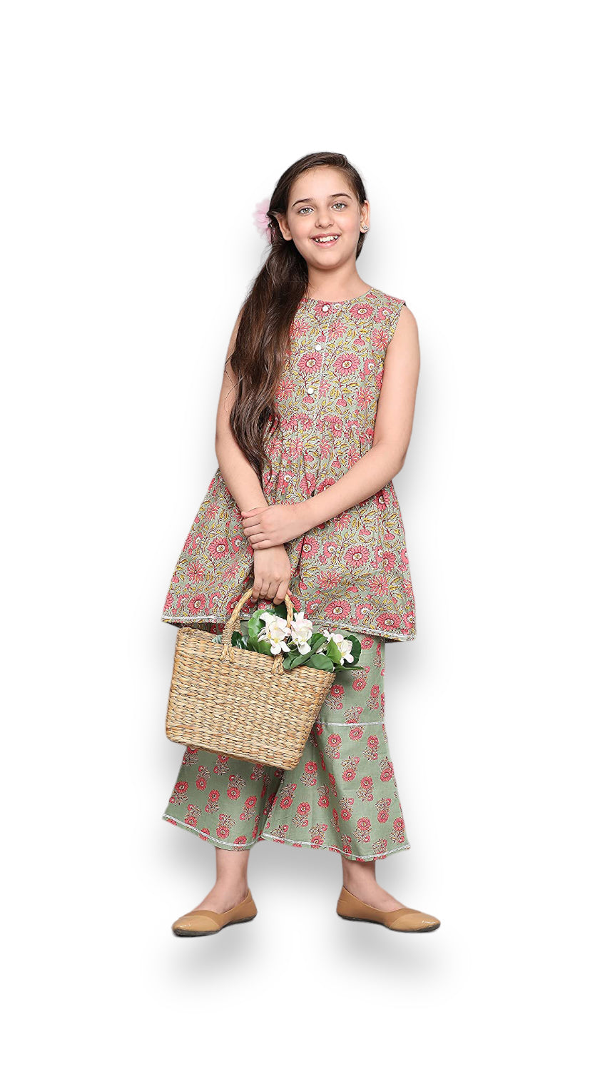 Traditional cotton kurti set with matching pant for girls, ethnic wear by Saree Ghor Charlotte, suitable for ages 4-5.
