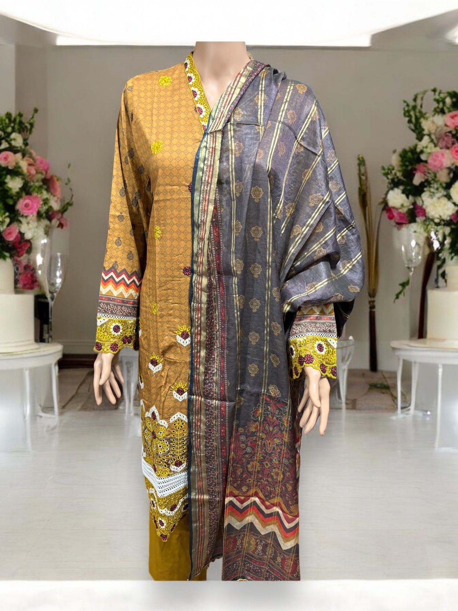 Munira Designer- Traditional Salwar Kameez Set- Ethnic Wear for Women-05 - Saree Ghor Charlotte
