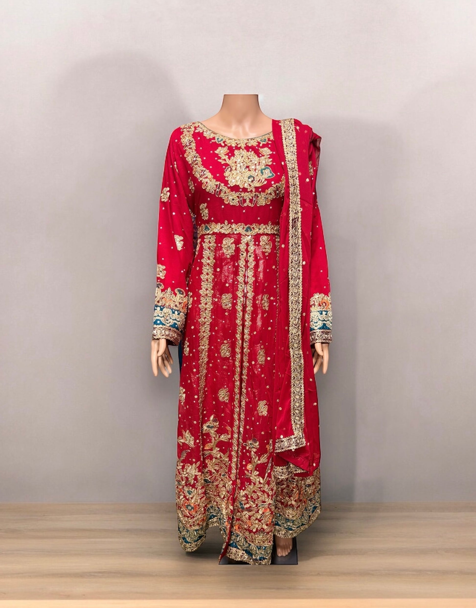 Traditional Saree Ghor Charlotte maxi gown, elegant ethnic wear for women, featuring intricate design and vibrant fabric.