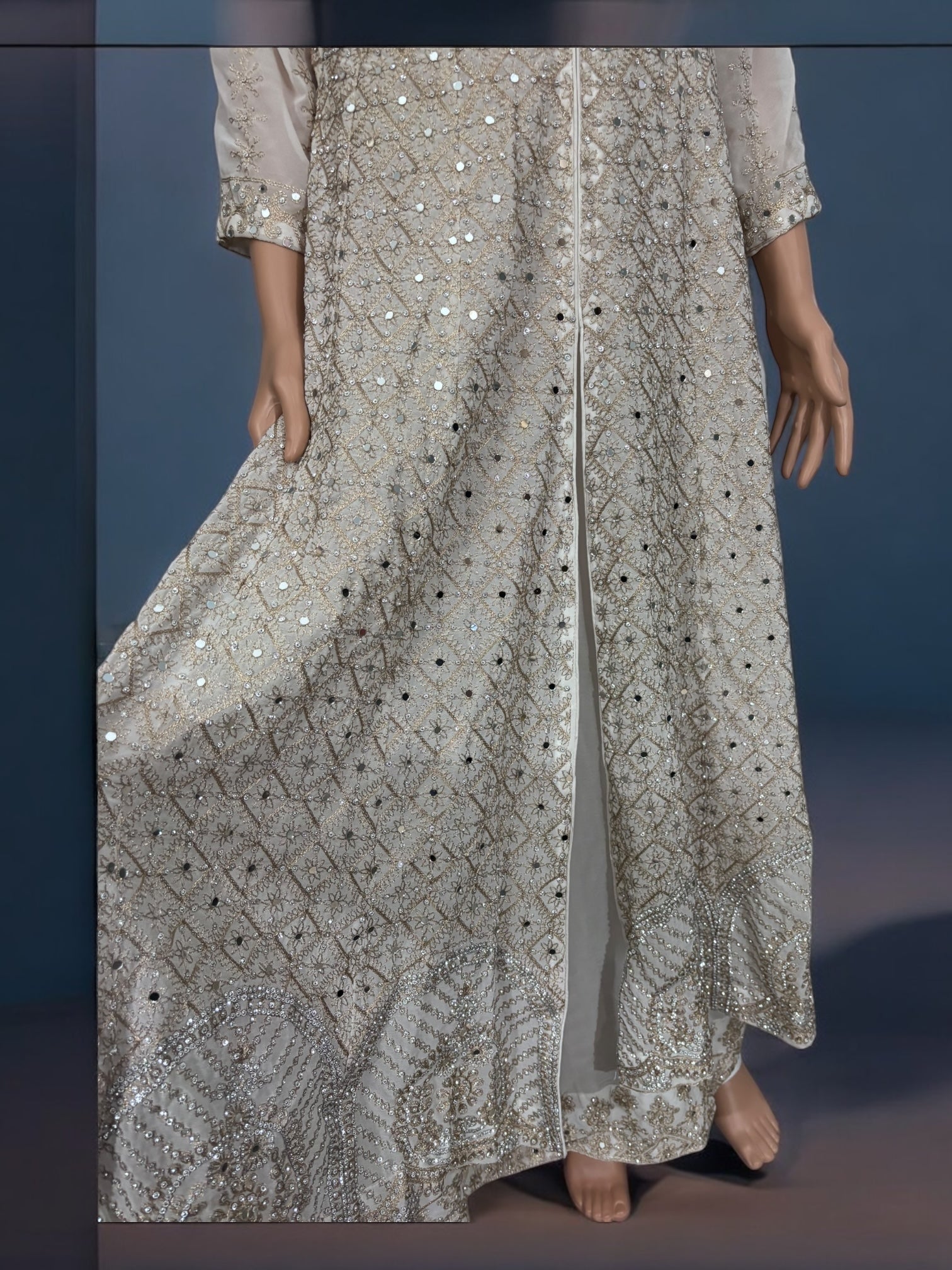 Traditional designer Salwar Kameez suit with 2 layers by Saree Ghor Charlotte, women's ethnic cultural wear, elegant and stylish.
