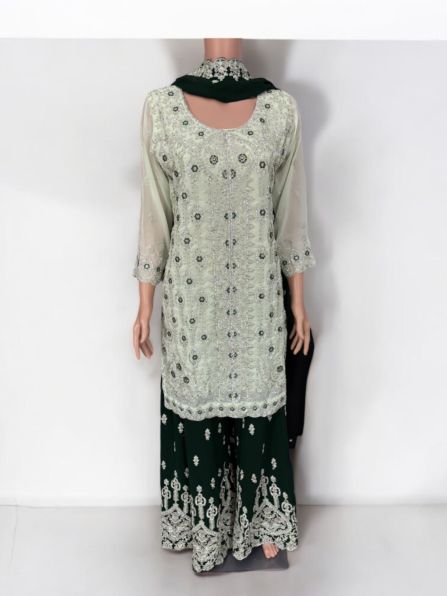 Traditional Saree Ghor Charlotte Sharara Salwar Kameez suit for women, featuring intricate ethnic design and vibrant fabric.