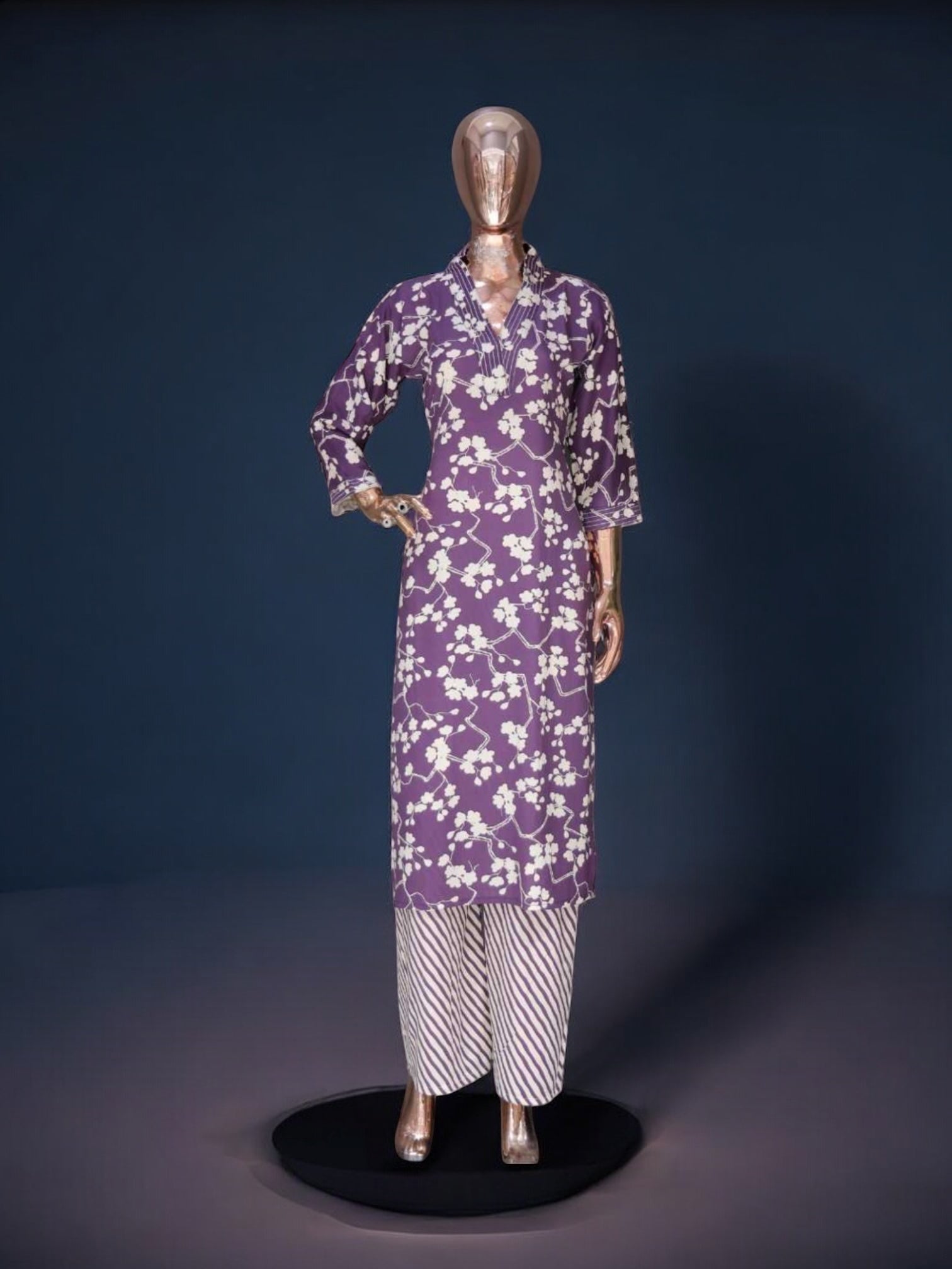 Traditional Kurti set with matching salwar and dupatta, ethnic wear for women by Saree Ghor Charlotte.