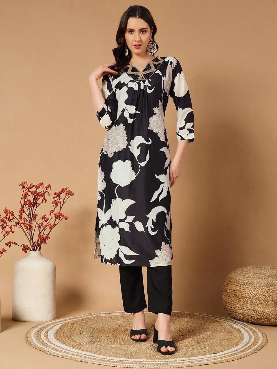 Traditional Kurti set by Saree Ghor Charlotte, ethnic Salwar Kameez with intricate patterns for women.