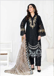 Traditional Pakistani Salwar Kameez by Saree Ghor Charlotte, featuring vibrant ethnic wear for women with intricate details.
