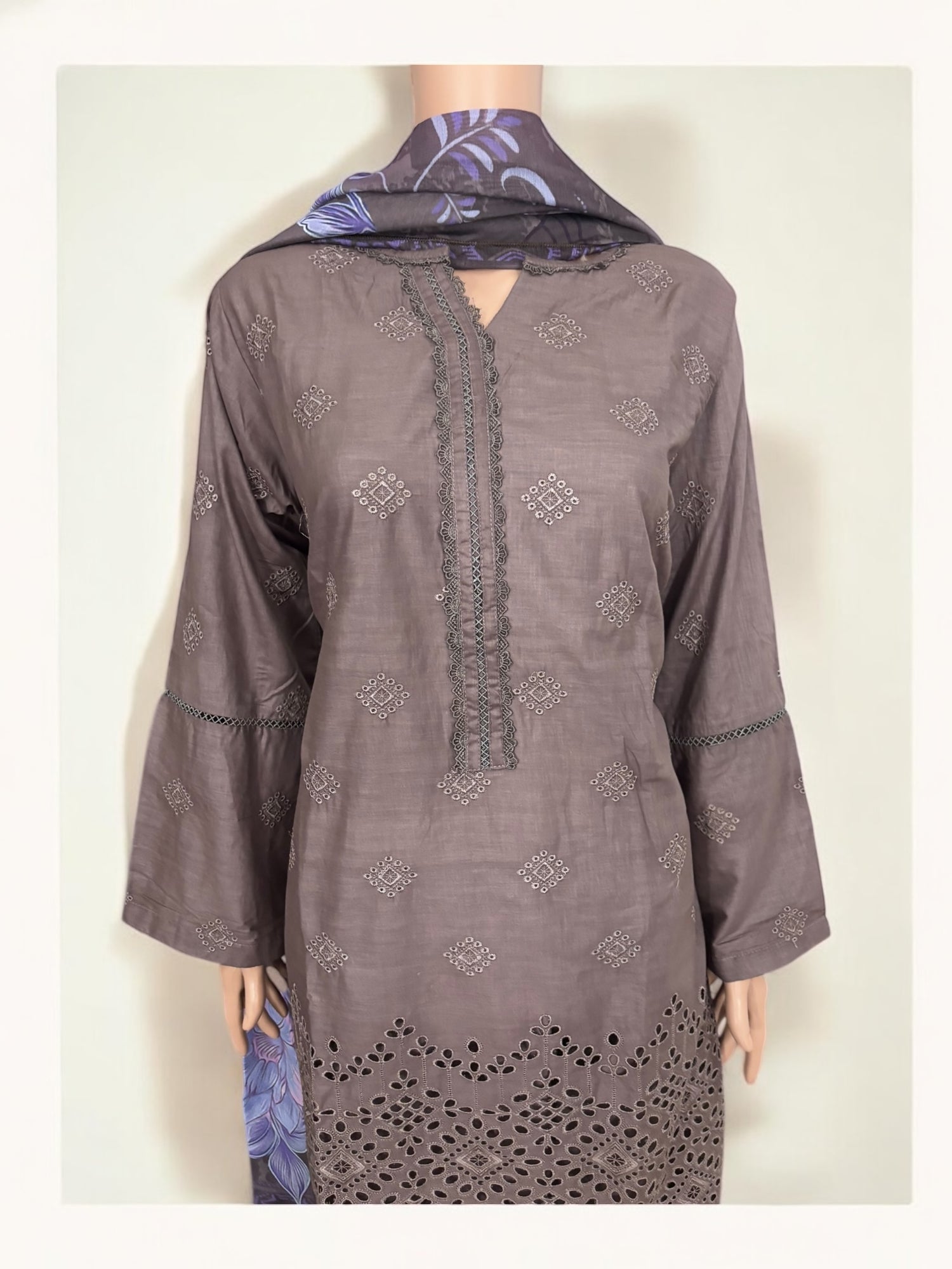 Traditional Pakistani Salwar Kameez – Ethnic Wear for Women-271 - Saree Ghor Charlotte