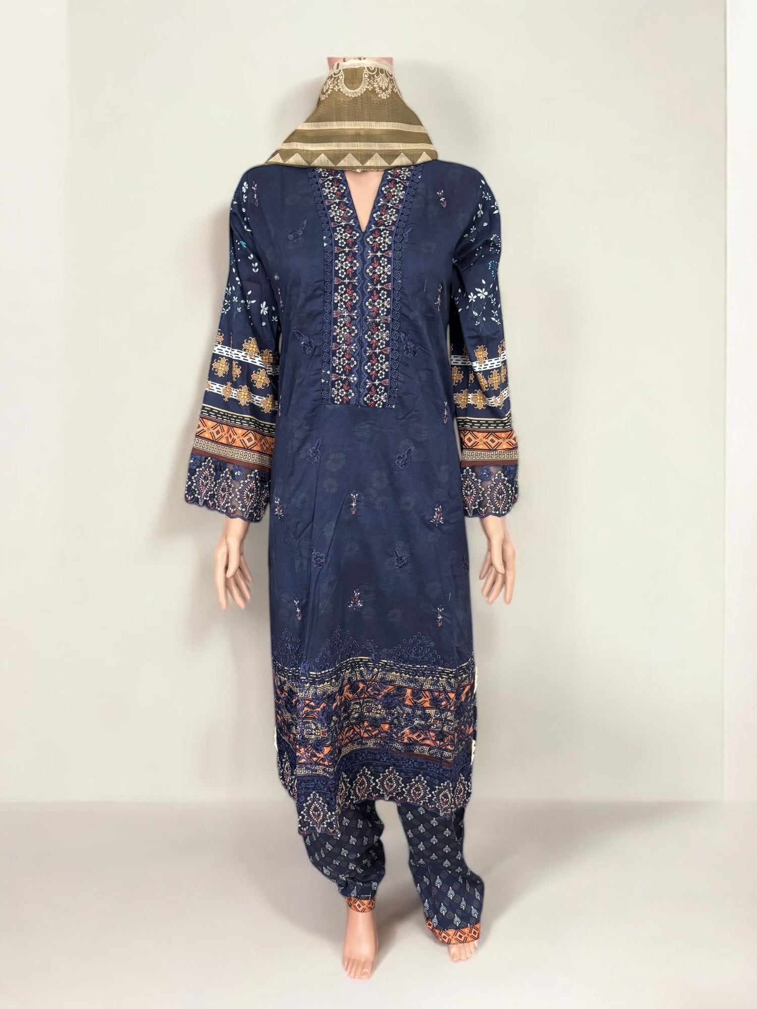 Traditional Pakistani Salwar Kameez – Ethnic Wear for Women-275 - Saree Ghor Charlotte