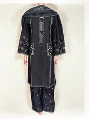 Traditional Pakistani Salwar Kameez by Saree Ghor Charlotte, showcasing intricate embroidery and vibrant ethnic wear for women.