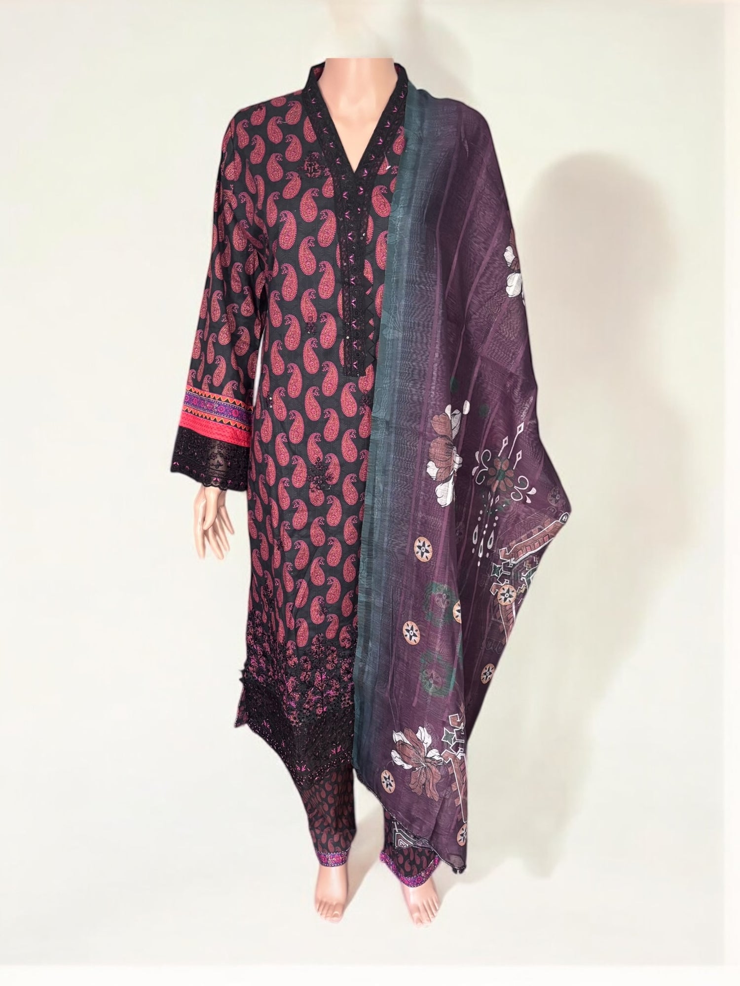 Traditional Pakistani Salwar Kameez – Ethnic Wear for Women-284 - Saree Ghor Charlotte