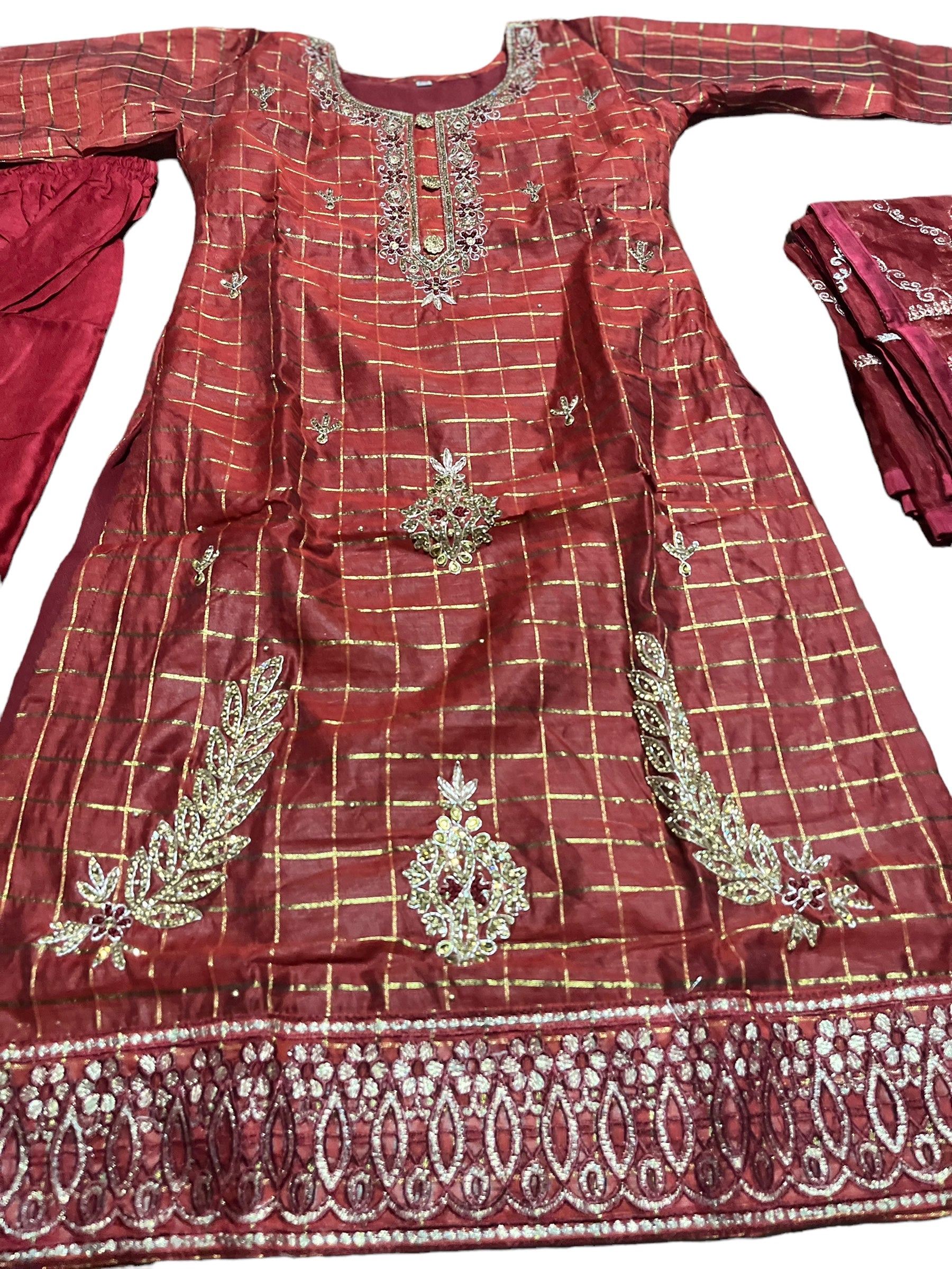 Traditional cotton salwar kameez set for girls by Saree Ghor Charlotte, featuring colorful ethnic wear for kids aged 6-7 years.