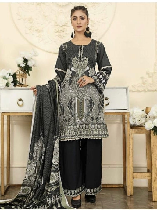 Traditional embroidered Haya designer Pakistani Salwar Kameez for women, showcasing intricate embroidery and cultural style.