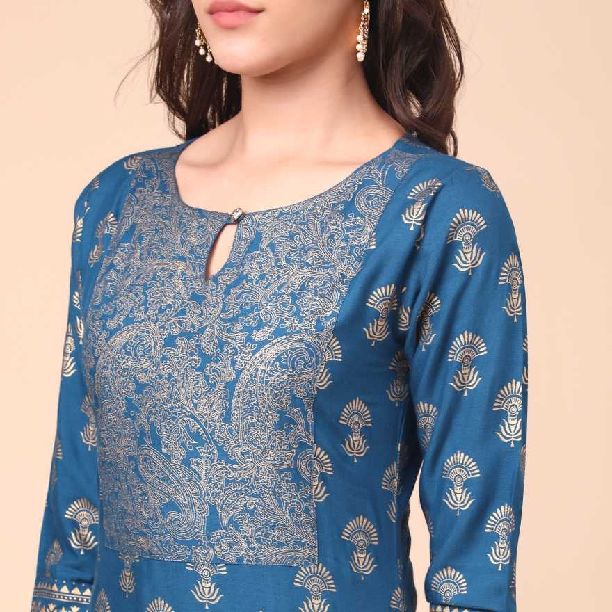 Traditional designer wear kurti with pant and dupatta set by Saree Ghor Charlotte, ethnic salwar kameez for women.